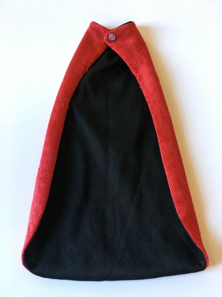 File:Toys Queen Cape 01 01.jpg